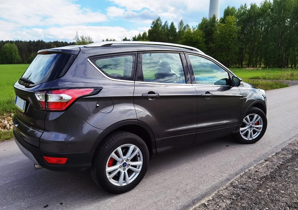 Ford Kuga cena 66100 przebieg: 127100, rok produkcji 2019 z Więcbork małe 137